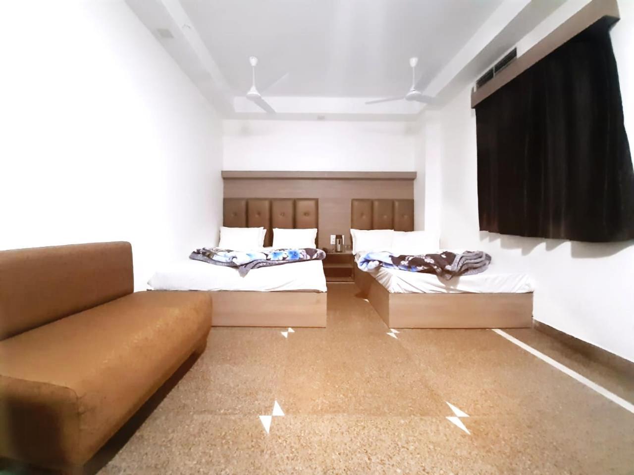 Hotel Divine Агра Экстерьер фото